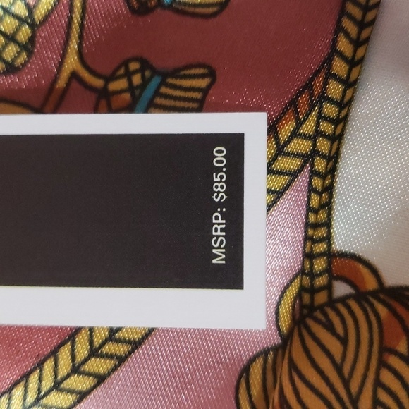 R-1631- Women's Scarf Pink Blue Black NWT - Picture 7 of 7